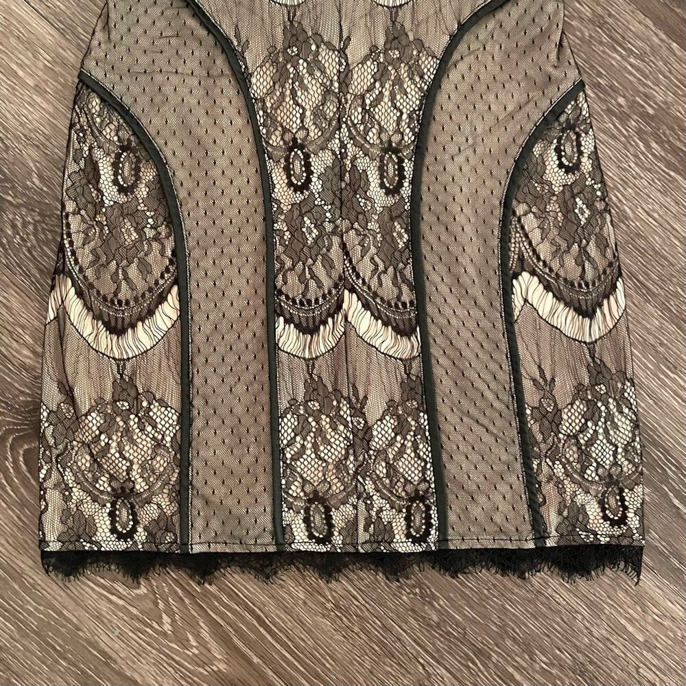 Ark & Co lace dress - Picture 2 of 9